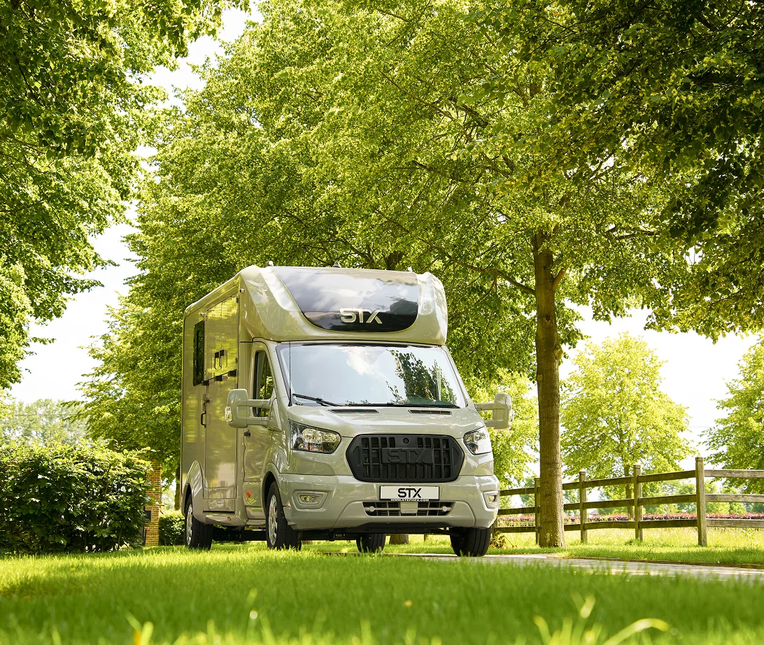 explore-horse-vans-img-1