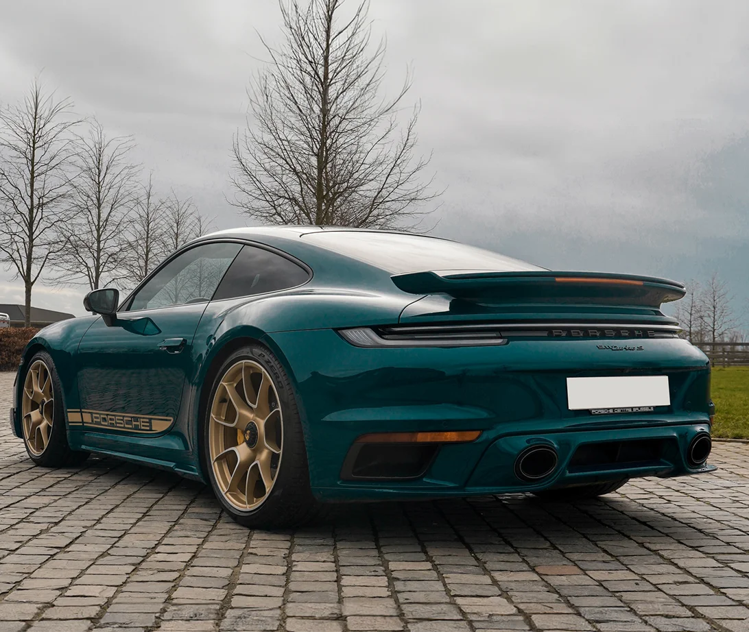 explore-luxury-cars-img-1