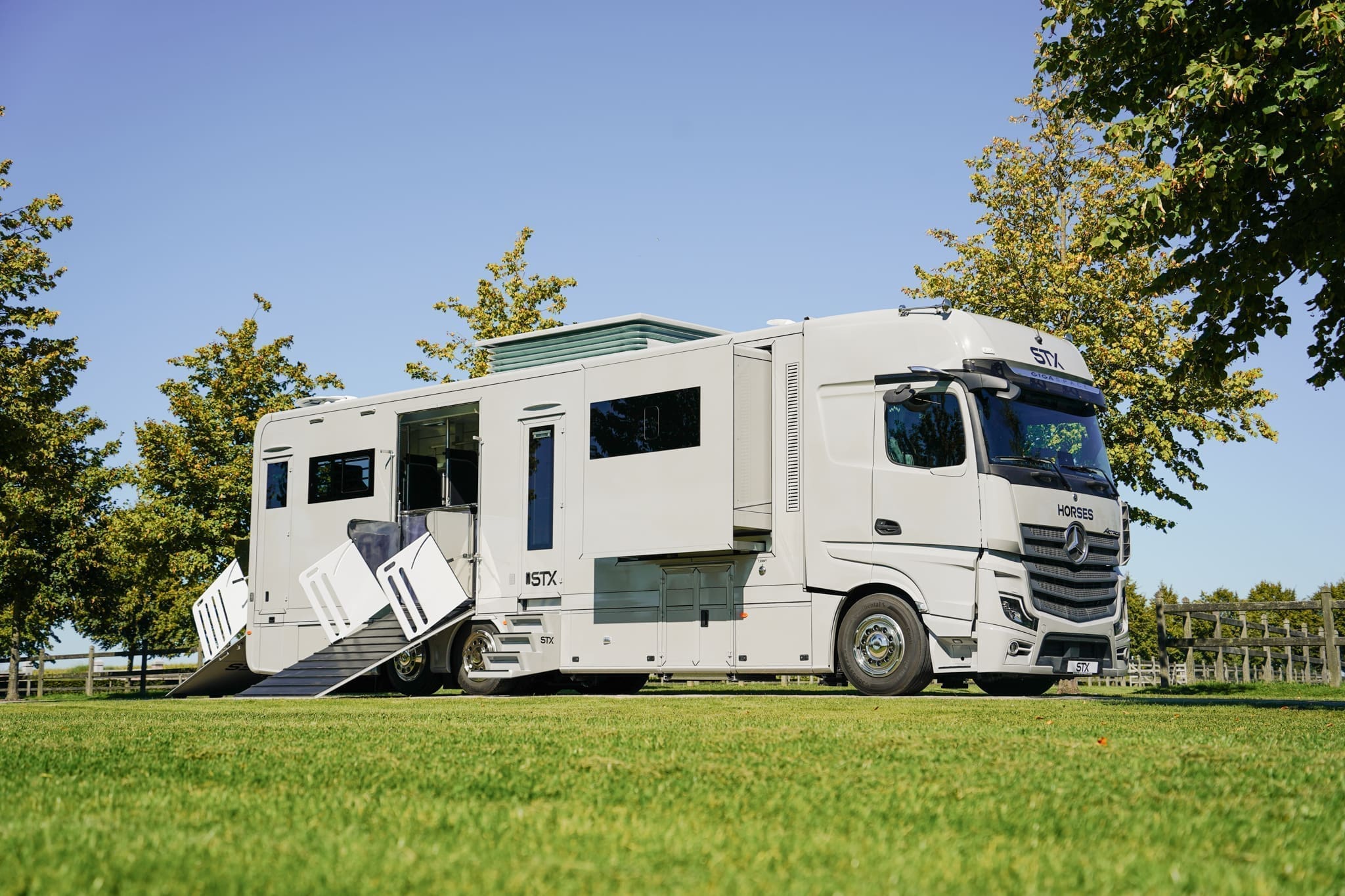 STX Mercedes Actros L